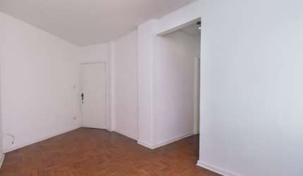 Apartamento à venda no condomínio Atila no Sumarezinho em São Paulo - SP.