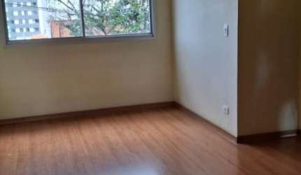 Apartamento à venda no Edifício Parati em Mirandópolis em São Paulo - SP.