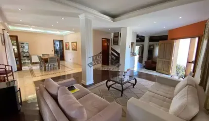 Casa Sobrado alto padrão à venda no Condomínio Jardim Passárgada em Cotia - SP