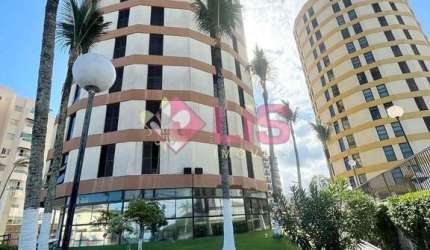 Apartamento a venda frente mar reformado e mobiliado.