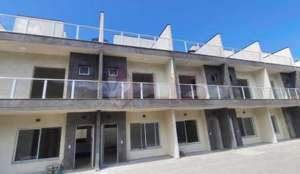Anúncio de triplex novo à venda no centro de Caraguatatuba!