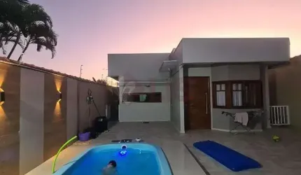 Oportunidade Imperdível: Casa Térrea à Venda em Porto Novo - Lado Praia!