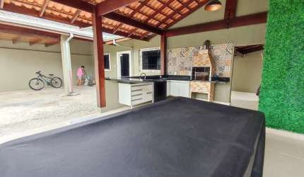 Casa para Locação 4 Quartos, 2 Suites no bairro Sumaré, Caraguatatuba - SP