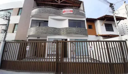 Casa Triplex à venda, 8 quartos, 2 suítes, 2 vagas, Luzia - Aracaju/SE