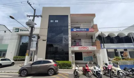 Prédio comercial com 03 pavimentos no centro de Estância-SE