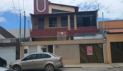 Ótima Casa com 4 quartos, sendo 2 suítes, no bairro Luzia.