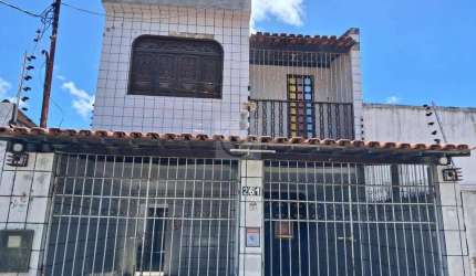 Aluguel de Casa Comercial - Bairro José Conrado de Araújo - Aracaju-SE