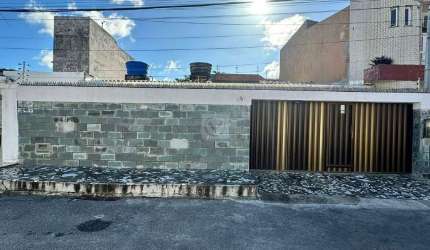 Casa disponível no bairro luzia, Aracaju-SE