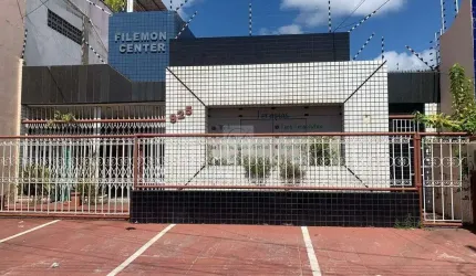 Excelente ponto comercial na Desembargador Maynard
