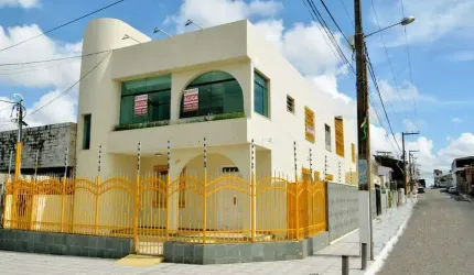 Excelente Casa Comercial, no Cirurgia.
