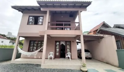 CASA ACONCHEGANTE PARA TEMPORADA PRAIA DE BOMBAS