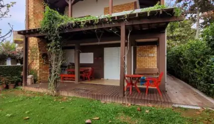LINDA CASA FRENTE MAR NA PRAIA DE BOMBAS