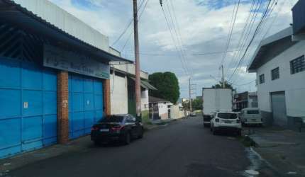 Vendo galpão com 650m2 com 7 de pé direito no Santo Antônio