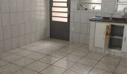 SOBRADO COM 2 DORMS SENDO 1 SUITE, 1 VAGA!