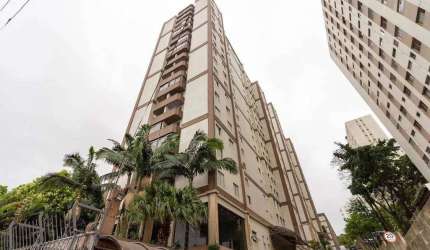 Excelente Apartamento c/ varanda e uma ótima  Localização - Jaguaré