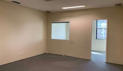Conjunto Comercial Berrini - 42 metros