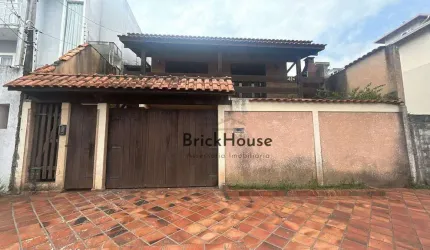 Casa com 3 dormitórios à venda, 225 m² por R$ 990.000 - Jardim Villaça - São Roque/SP