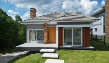 Casa 03 Dorm. à venda no Bairro Morada da Serra com 233 m² de área privativa - 3 vagas de garagem