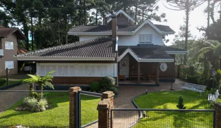 Casa 03 Dorm. à venda no Bairro Planalto com 259 m² de área privativa - 2 vagas de garagem