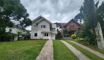 Casa 04 Dorm. à venda no Bairro Quinta da Serra com 372 m² de área privativa - 2 vagas de garagem