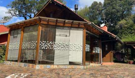 Casa 03 Dorm. à venda no Bairro Vale do Bosque com 122 m² de área privativa - 1 vaga de garagem