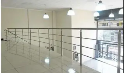 PRÉDIO COMERCIAL COM 980 m² - ZONA INDUSTRIAL - CUMBICA