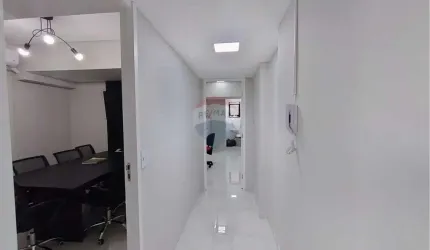 Sala Comercial Imperdível na Av. Tiradentes- Centro