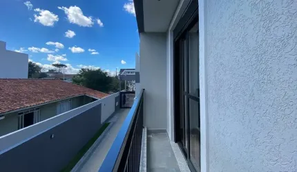 Belíssimo Sobrado em condomínio fechado