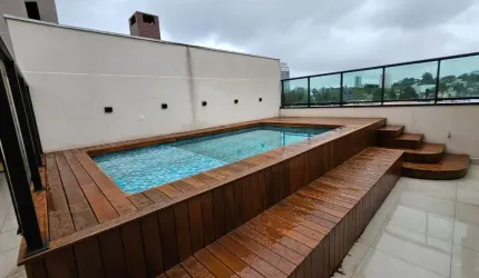 Lindo apartamento bem localizado em Curitiba, acabamentos de alto padrão