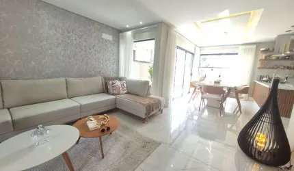 Linda casa decorada dentro de condomínio 3 quartos sendo 1 suíte