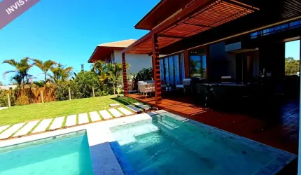 Luxuosa Casa à Venda na Praia do Forte: 6 Quartos, 6 Suítes, Piscina, Jacuzzi e Muito Mais! Marque sua Visita Agora!
