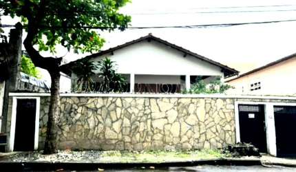 CASA 4 QUARTOS FINS COMERCIAS NA PITUBA R$ 12.000,00 SALVADOR BA