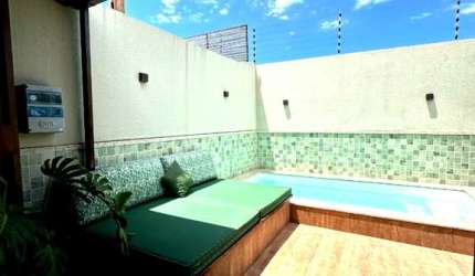 Imperdível! Casa de 2 suítes no Condomínio Gran Ville - Abrantes, Lauro de Freitas-BA. Aproveite: piscina, energia solar e armários planejados.