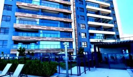 Vista Mar Espetacular em Jaguaribe: Apartamento 2 suítes, 103m², infraestrutura completa! Agende sua visita agora!