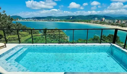 Casa Nova com Vista Total para o Mar no Condomínio Península na Praia da Enseada.