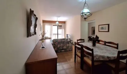 Apartamento na Praia de Pitangueiras, com 03 dormitórios, sendo uma suíte