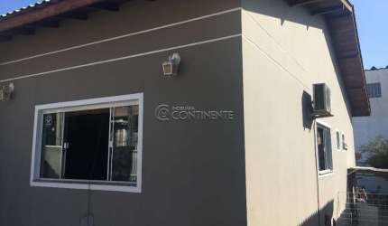 Casa com 3 quartos à venda na Rua Olegário da Silva Ramos, 675, Capoeiras, Florianópolis por R$ 850.000