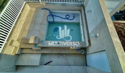 Casa à venda, 4 quartos no bairro Embaré em Santos