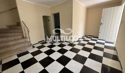 Casa para aluguel, 3 quartos no bairro Campo Grande em Santos