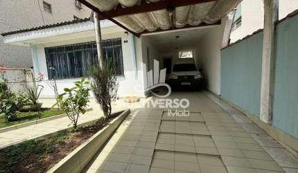 Casa à venda, 3 quartos no bairro Ponta da Praia em Santos