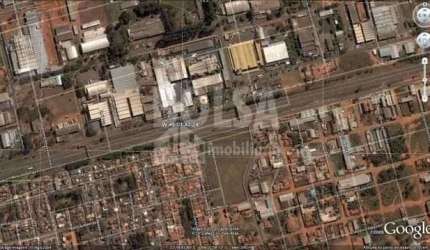 AREA COMERCIAL // RESIDENCIAL