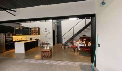 CASA Á VENDA,  3 DORMITORIOS, SENDO 3 SUITES, VILA SANTA CLARA