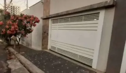 CASA em CENTRO, (Bauru) - SP