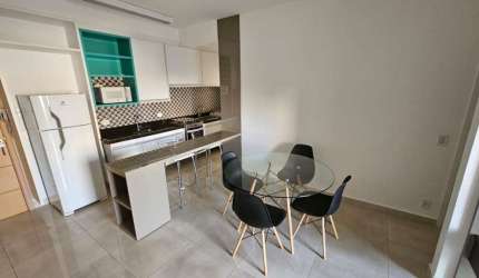 Lindo apartamento Mobiliádo , completíssimo em armários, ar condicionado , muito bem localizado