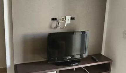 Lindo apartamento Mobiliádo , completíssimo em armários, ar condicionado , muito bem localizado