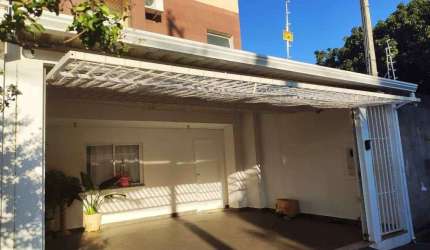 Excelente  residencia ampla, com total segurança , localização excelente