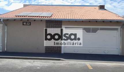 Excelente casa para venda no centro 2 dormitórios R$ 480.000,00