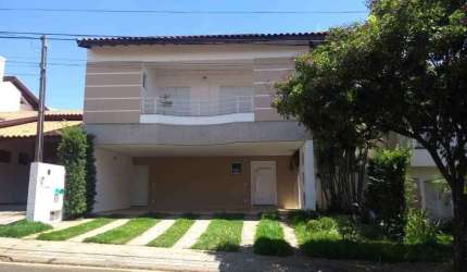 Excelente residência Villagio 1