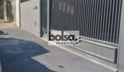 Linda casa na vila industrial! Terreno 460m