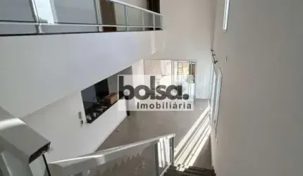 SOBRADÃO MARAVILHOSO, AMPLO  E  COMPLETO